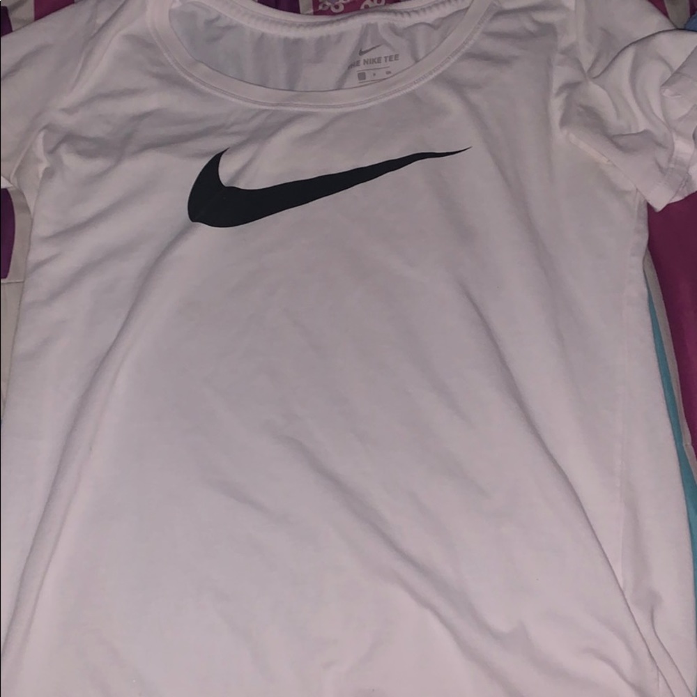 Nike tee